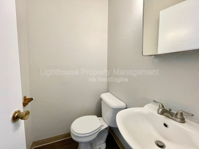 Photo - 2855 Taft Ave SW Unit 5