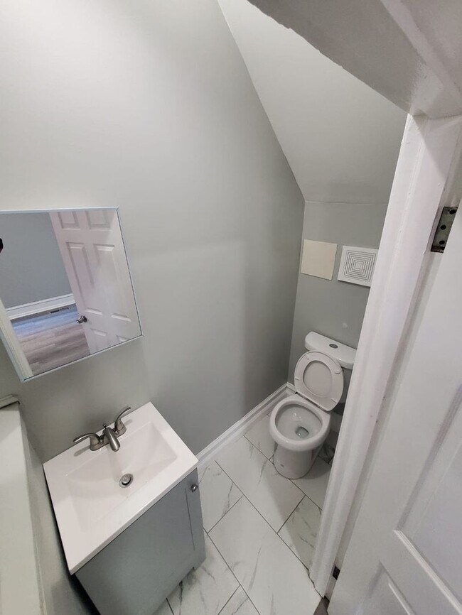 Photo - Stunning three bedroom in super convenient part of West Philly