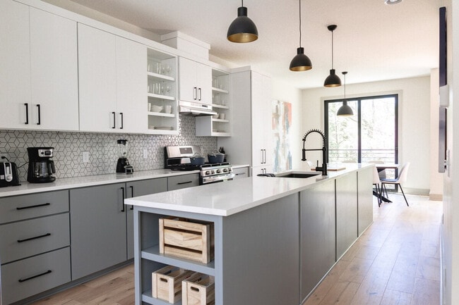 Photo - 317 NE Burwood Mews Apartment Unit ID1221834P