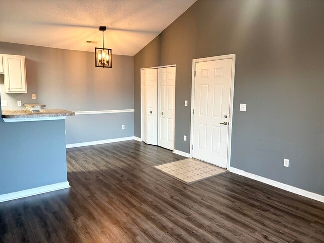 Photo - 3768 Hitchcock Way