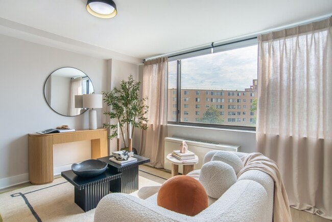 Connecticut House Apartments