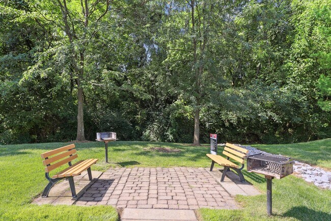 Photo - Maple Brook Apartments