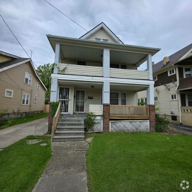 Building Photo - 1394 Larchmont Rd Unit #2 Rental