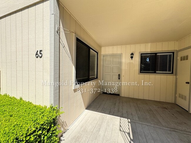 Photo - Tanglewood Condominium With Beautiful Bay Views, Fireplace, and Private Deck!! Unit 65