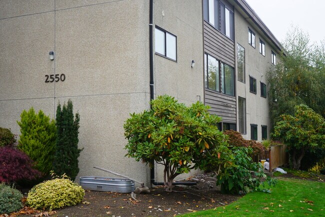 Photo - 2550 Thorndyke Ave W Unidad 305