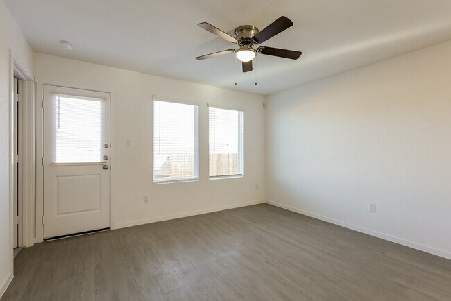 Photo - 522 Chevre Rd