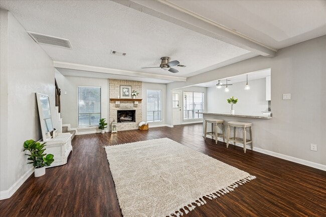 Photo - 4607 Thistlecroft Dr