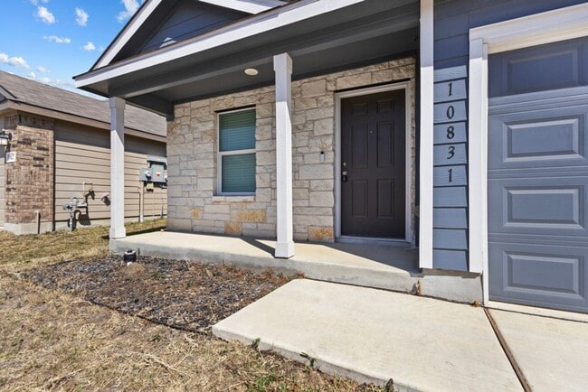 Photo - Charming Home Awaits: Spacious & in a Prime Location