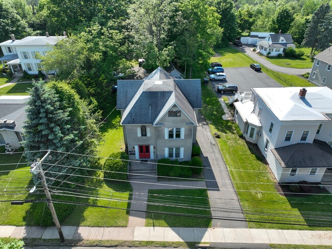 Photo - 242 N Main St