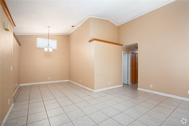 Building Photo - 6624 W Chardonay Way Rental