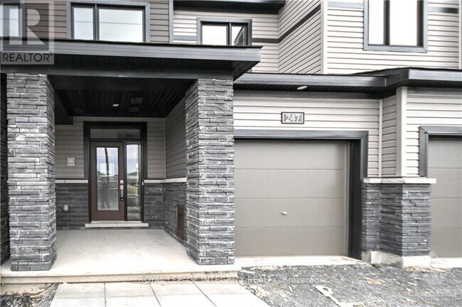 Photo - 247 Clonrush Way
