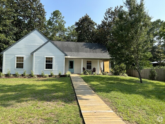 Building Photo - 195 Sparkleberry Ln Rental