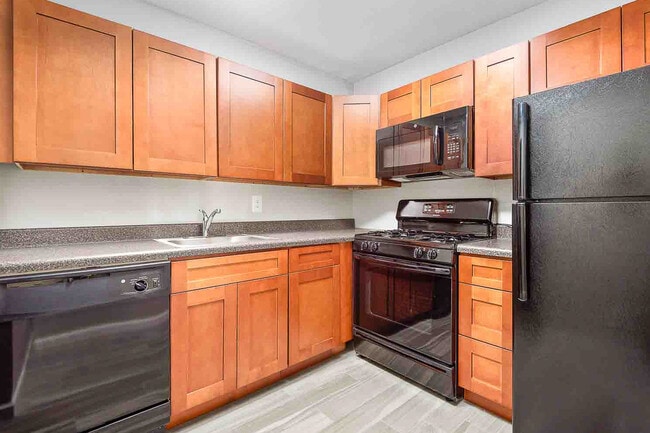 Photo - Dutchtown Manor