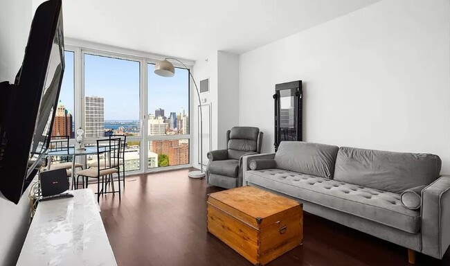 Photo - 306 Gold St Unidad 20W