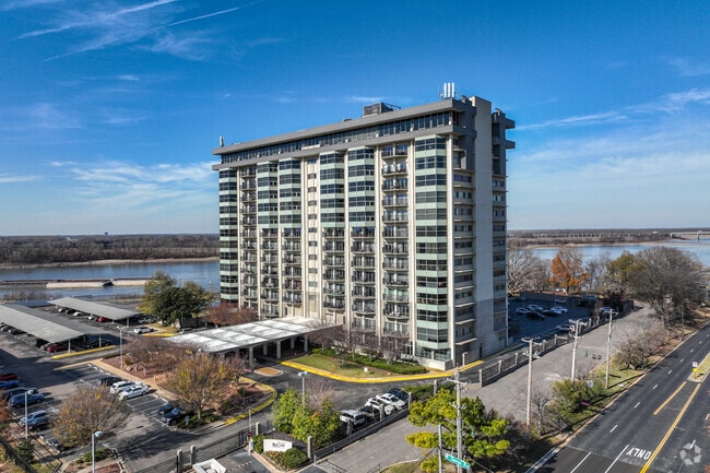Photo - River Tower at South Bluffs