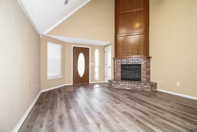 2110 Westmore Dr