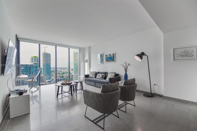 Photo - 68 SE 6th St Unit 2710