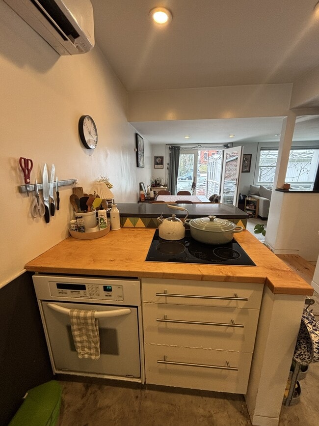 Photo - 67 Dudley St