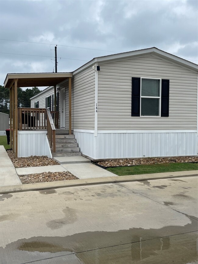 Photo - 20410 Telge Rd