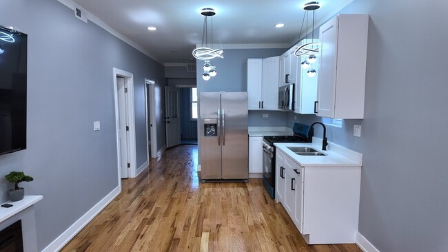 Photo - 2233 S Spaulding Ave