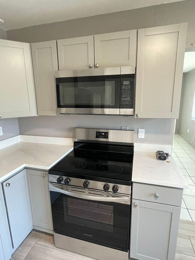 Photo - 2243 McKinley St