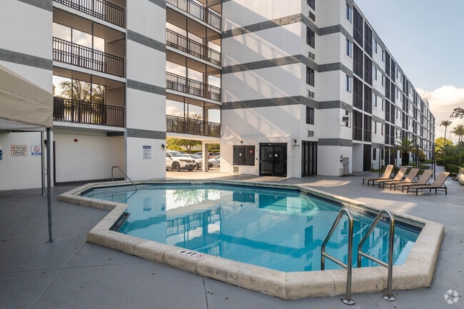 Piscina - Grand Court Lakes