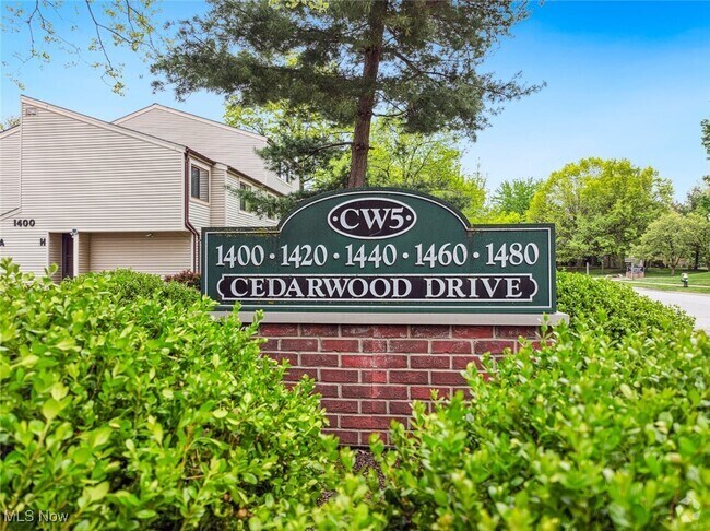Building Photo - 1328 Cedarwood Dr Unit A3 Rental