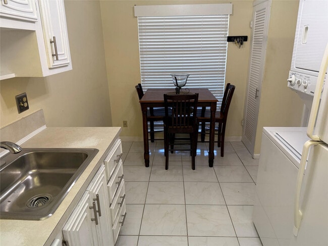 Photo - 8540 Chevy Chase Dr