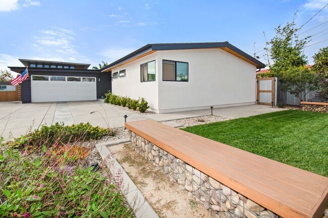 Building Photo - Long Term Unfurnished Corner Lot Home in Imperial Beach!