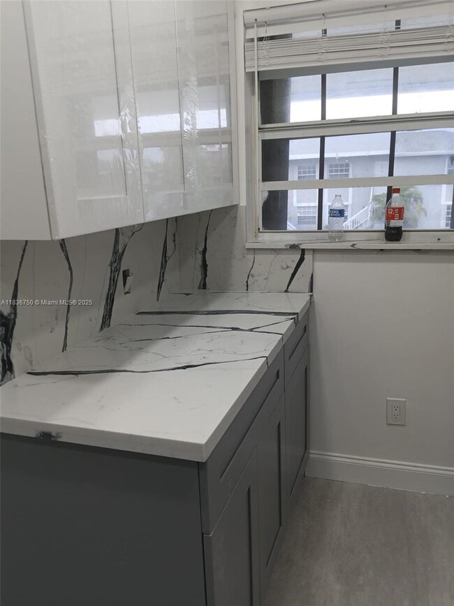 Photo - 434 NE 210th Cir Terrace Unidad 207-4A