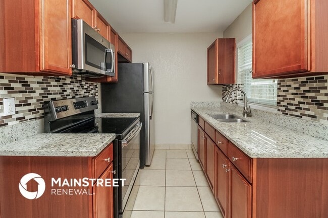 Photo - 367 Notre Dame Dr