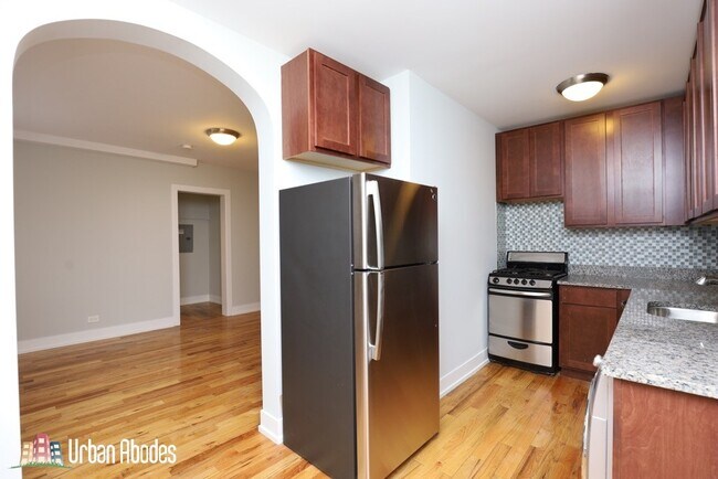 Photo - 557 W Arlington Pl Unit A08C