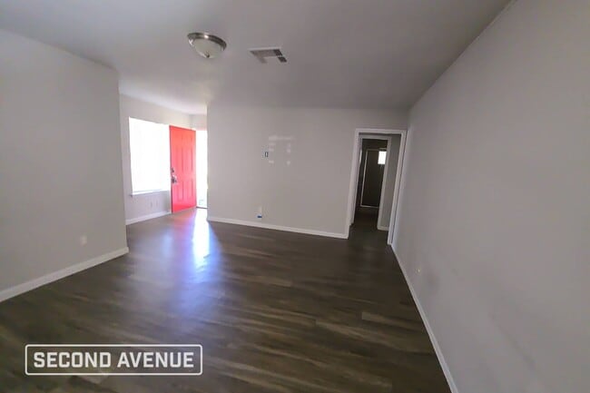 Photo - 1302 Gamma St