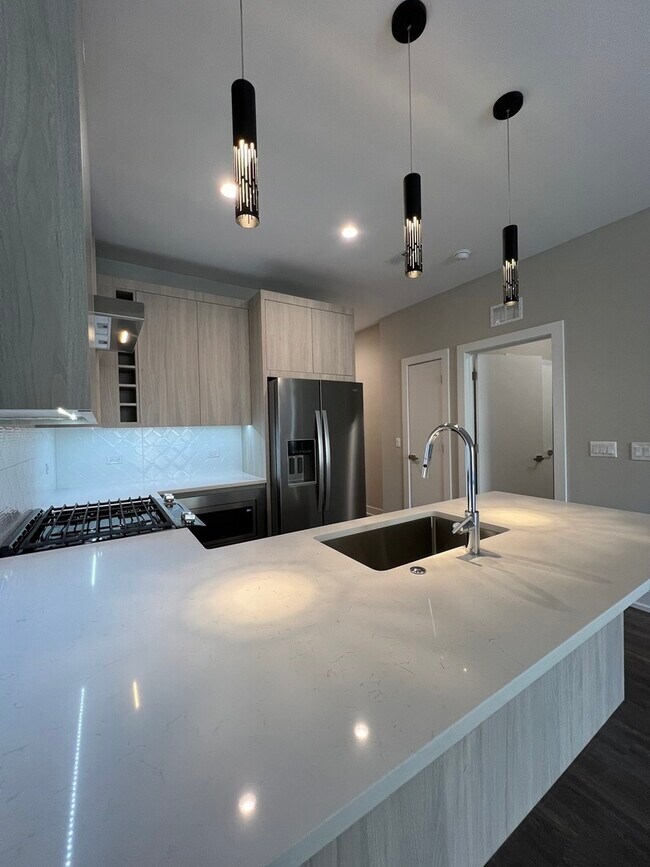 Photo - 3244 N Lincoln Ave Unit 4