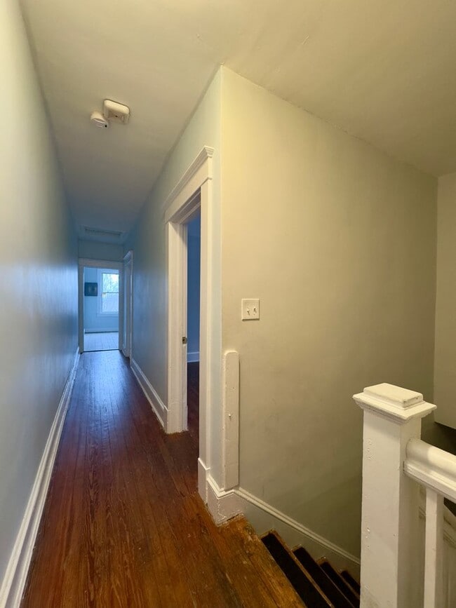 Photo - 4227 Euclid Ave Unidad B