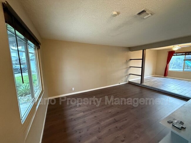 Photo - 184 Gentry Cir