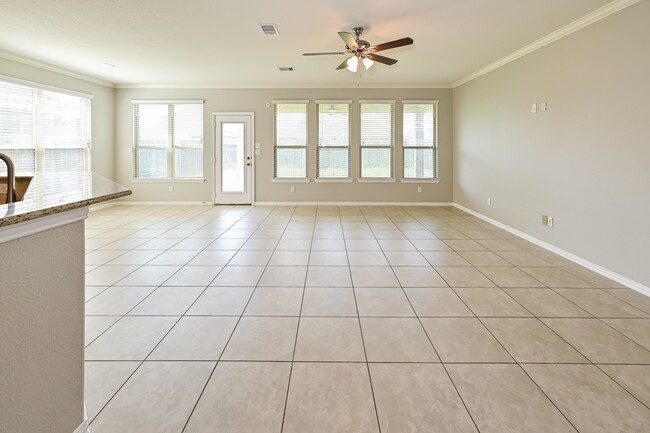 Building Photo - 4306 Apple Ln