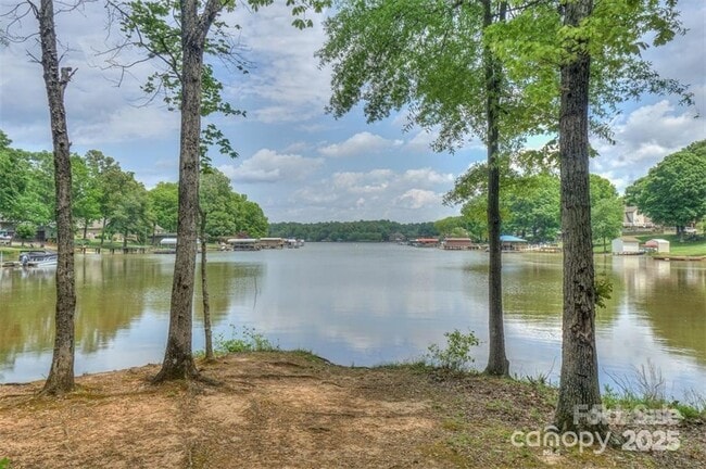 Photo - 188 Water Oak Dr