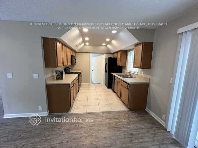 Photo - 646 Marlin Rd