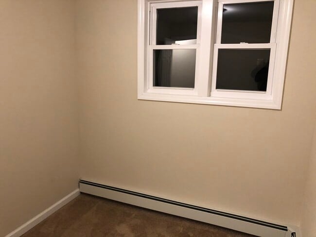 Photo - 17 Dorchester Rd Unidad Room 1