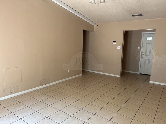 Photo - 2404 Carnation Dr