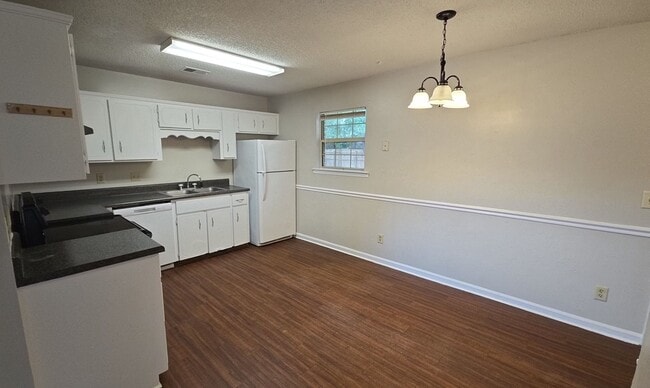 Photo - 163 Sabreena Cir