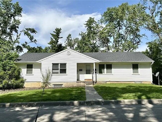 Photo - 310 S Clayton Ave Unit 310