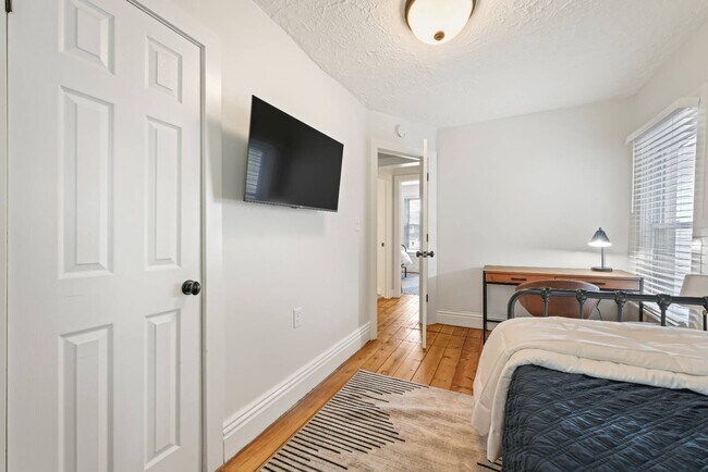 Photo - 19 Granite St