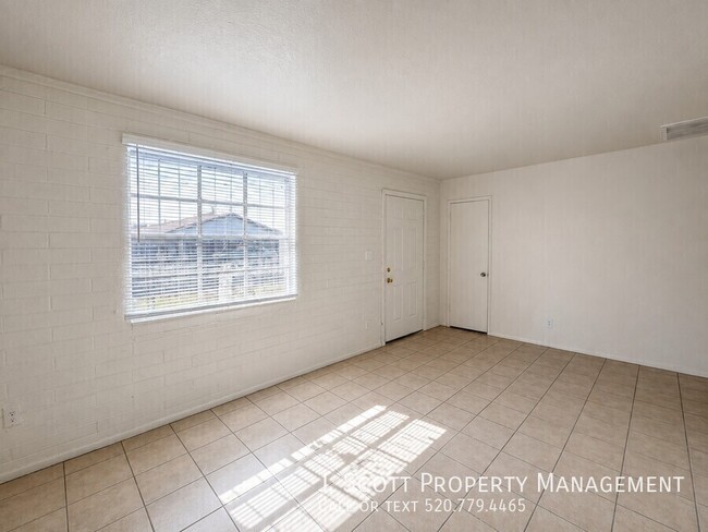Photo - 5437 S 14th Way