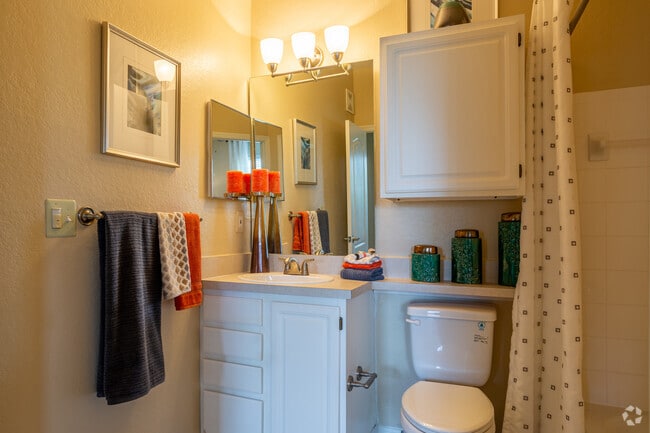 3BR,2BA 1,328 SqFt