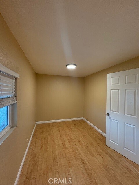 Photo - 914 W 9th St