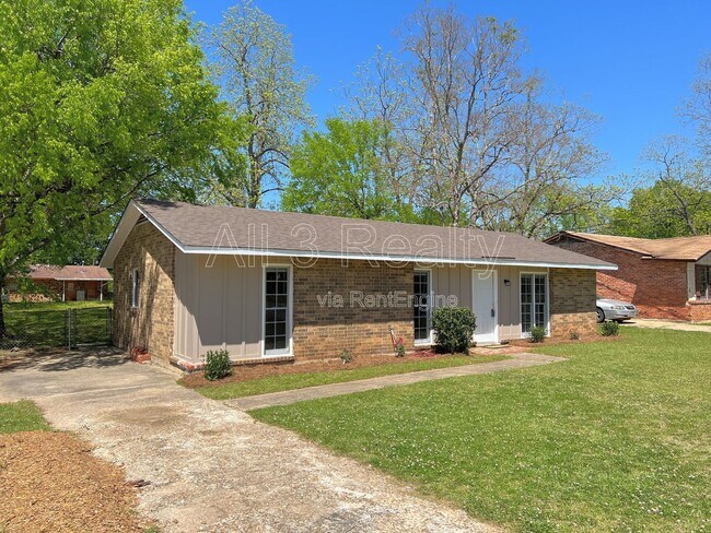 Photo - 641 Groveland Dr