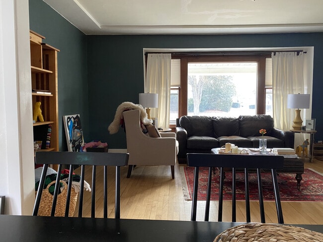 Living Room - 7710 Eagle St