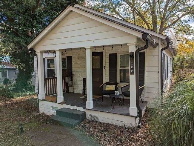 Photo - 166 Hill St SE